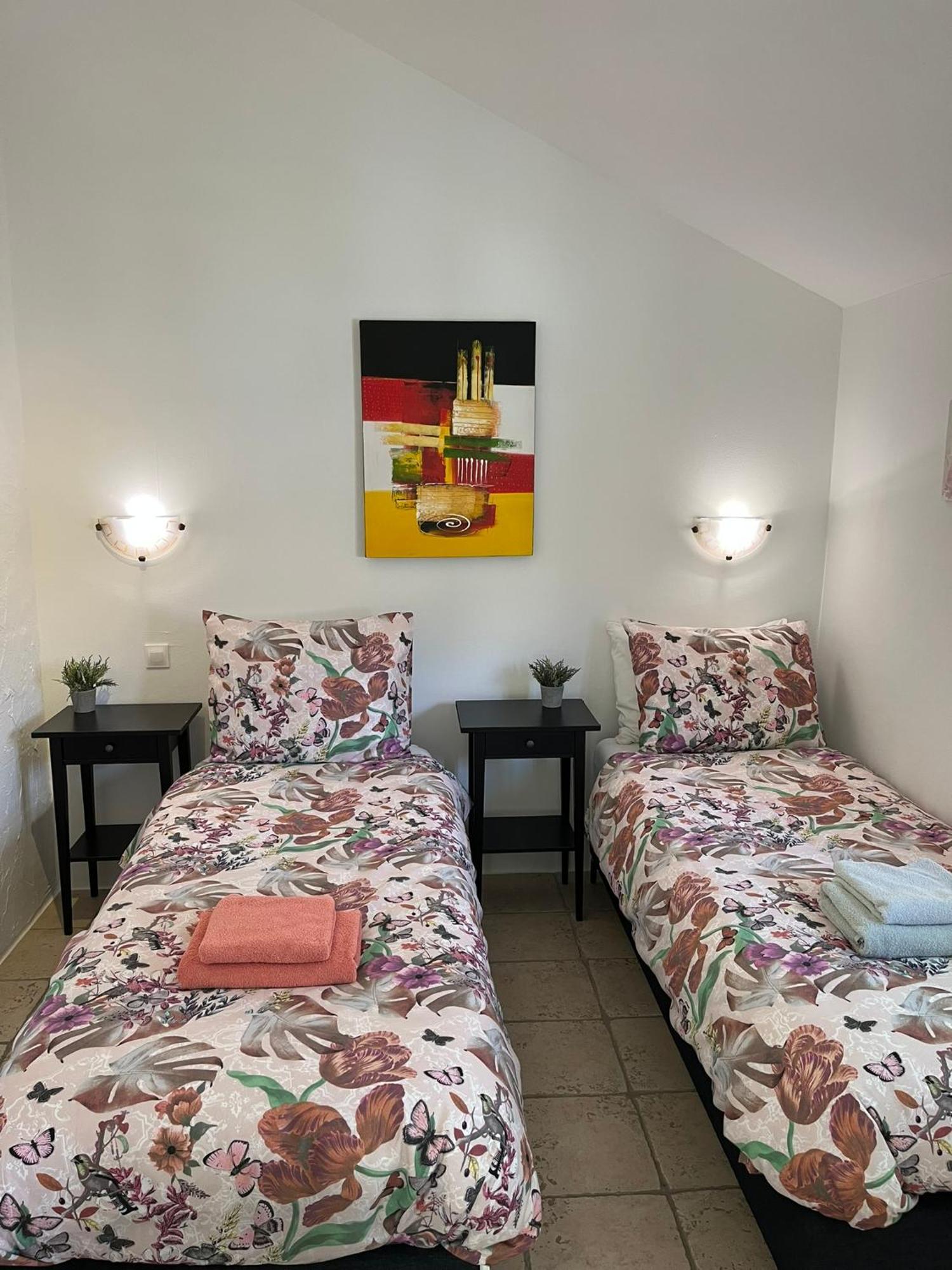 Maison Castellane Chambre D'Hotes B&B Exterior photo